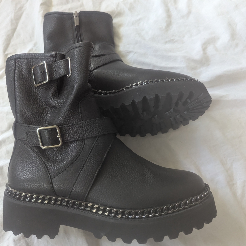 Vince Camuto Black Combat Boots Size 7, Euc